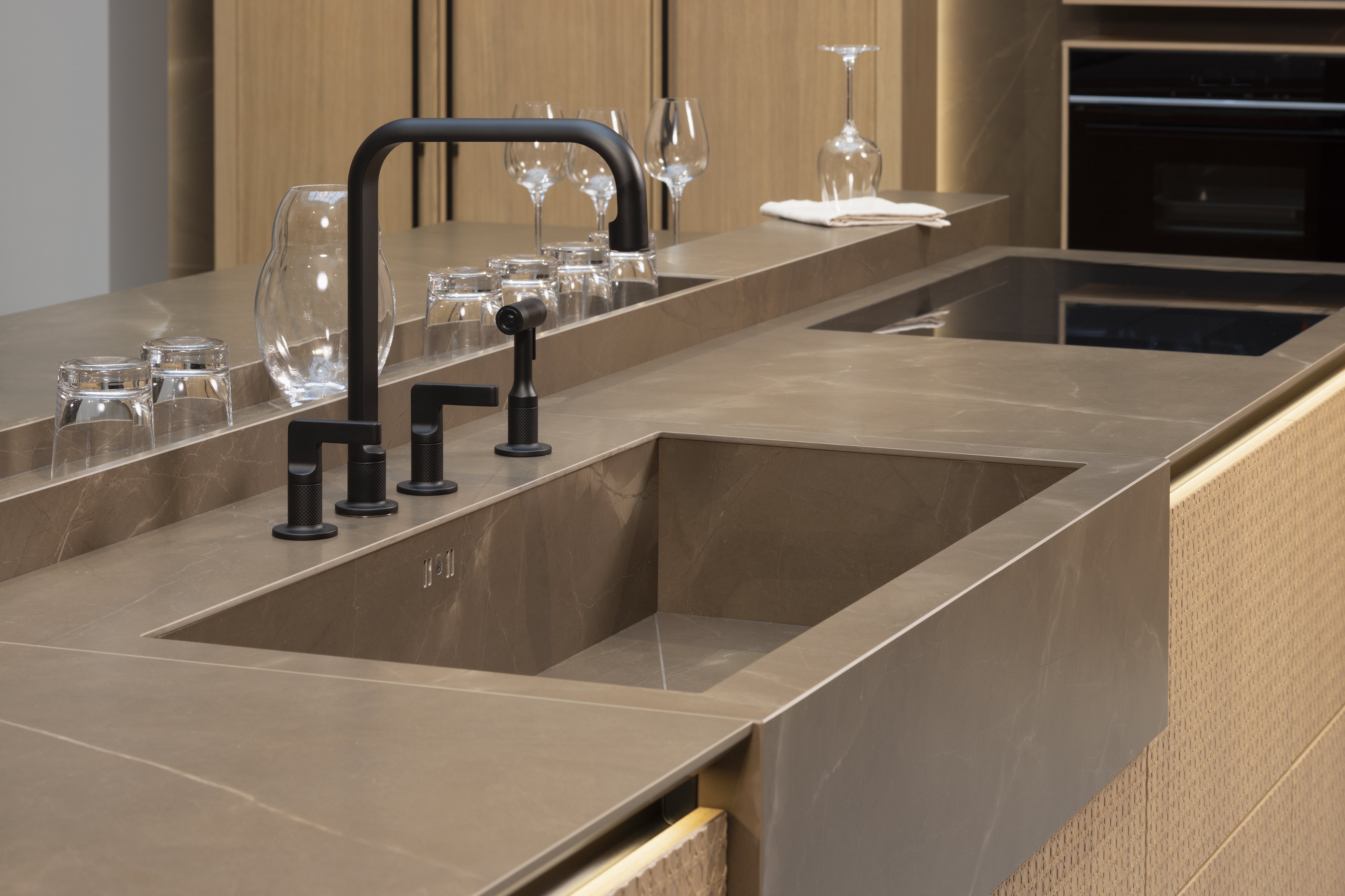 HÄCKER SYSTEMAT Wiener Geflecht in Echtholzfurnier