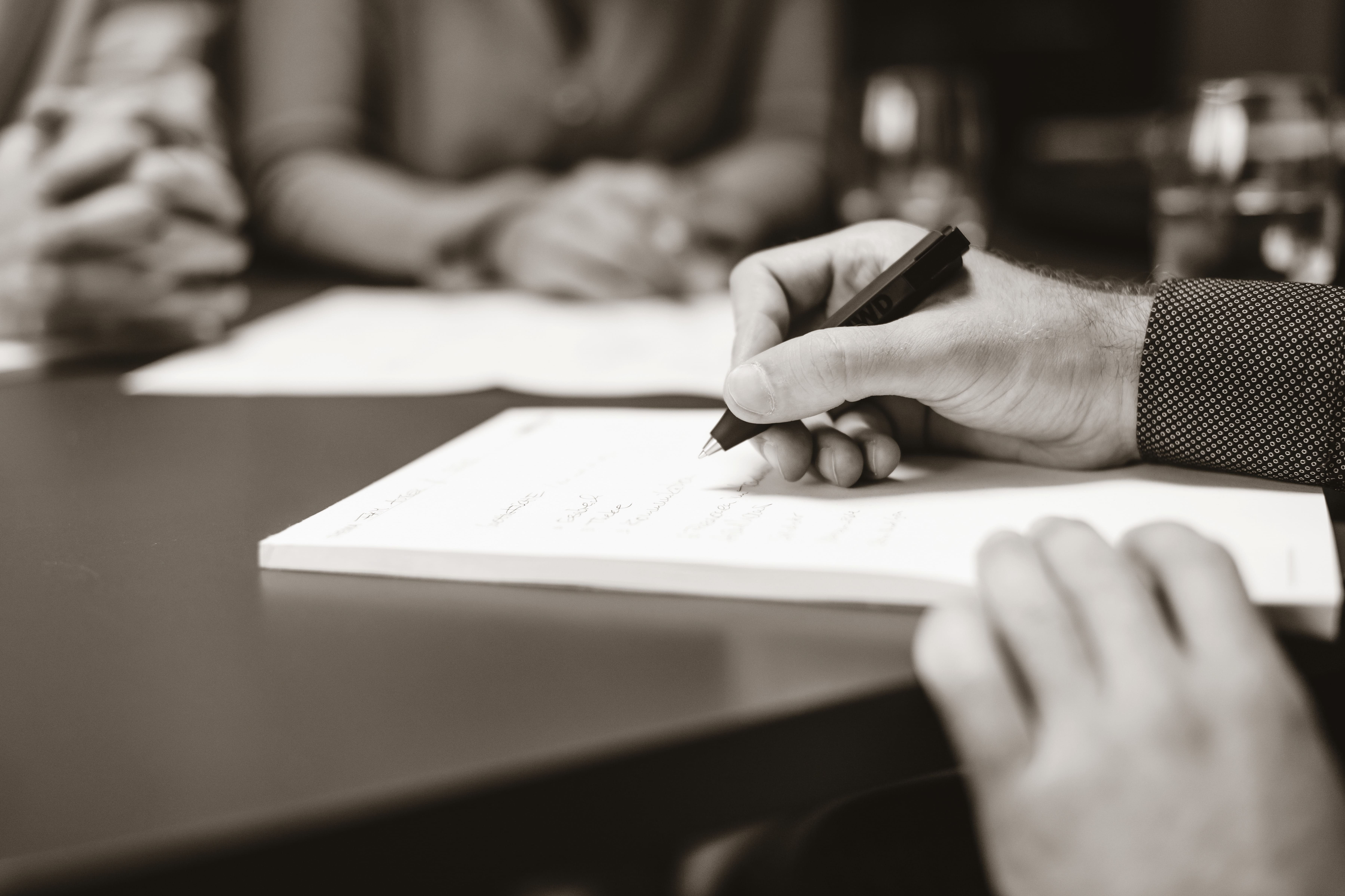 Werbemotiv sepia KiG zu Beratung Mann und Frau Küchenplanung 